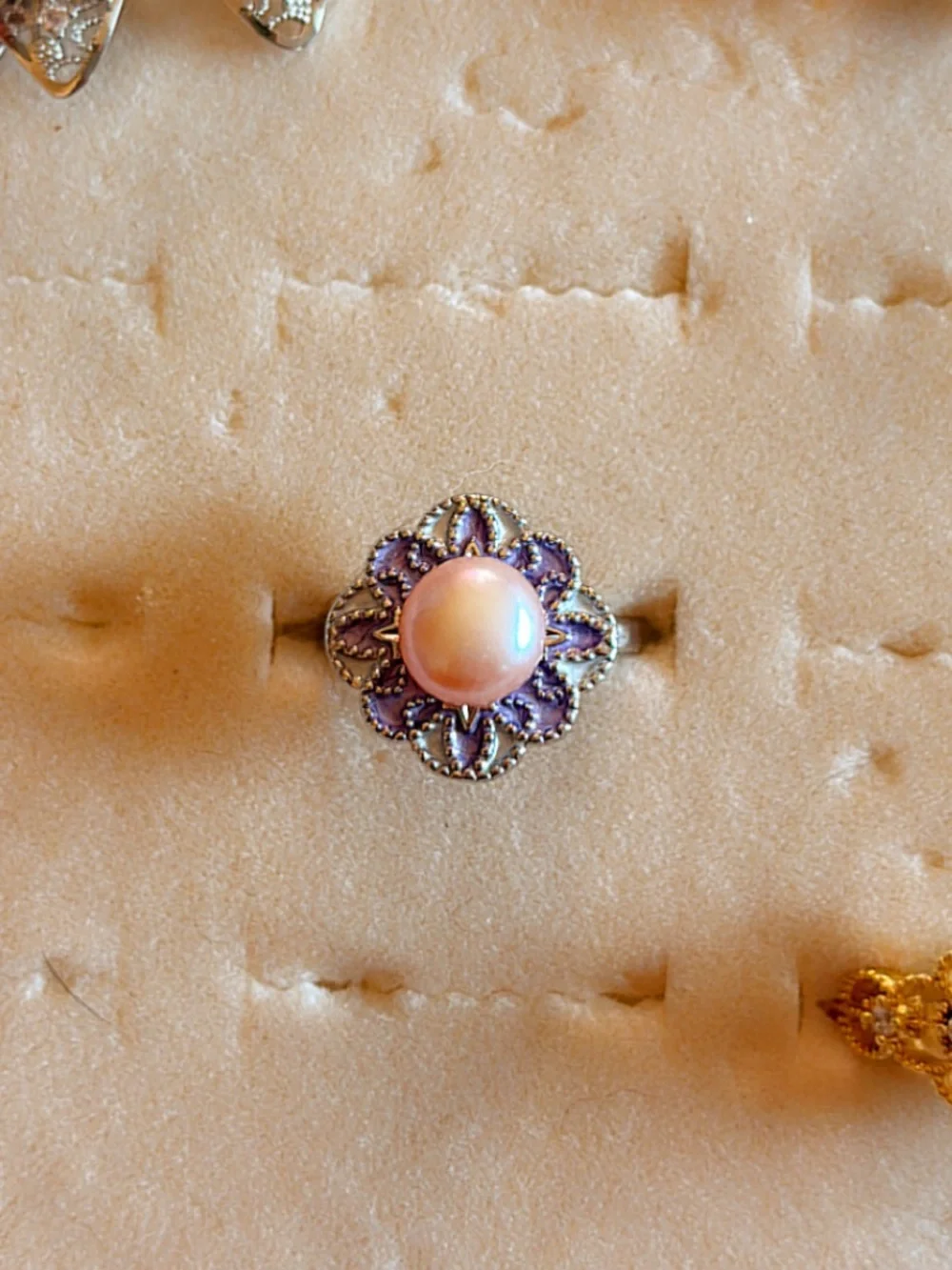 Pearls elegant ring